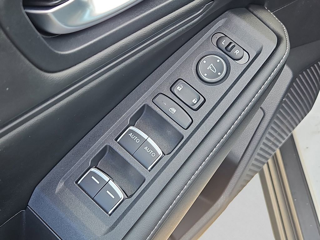 Certified 2025 Honda Accord Sport image 25