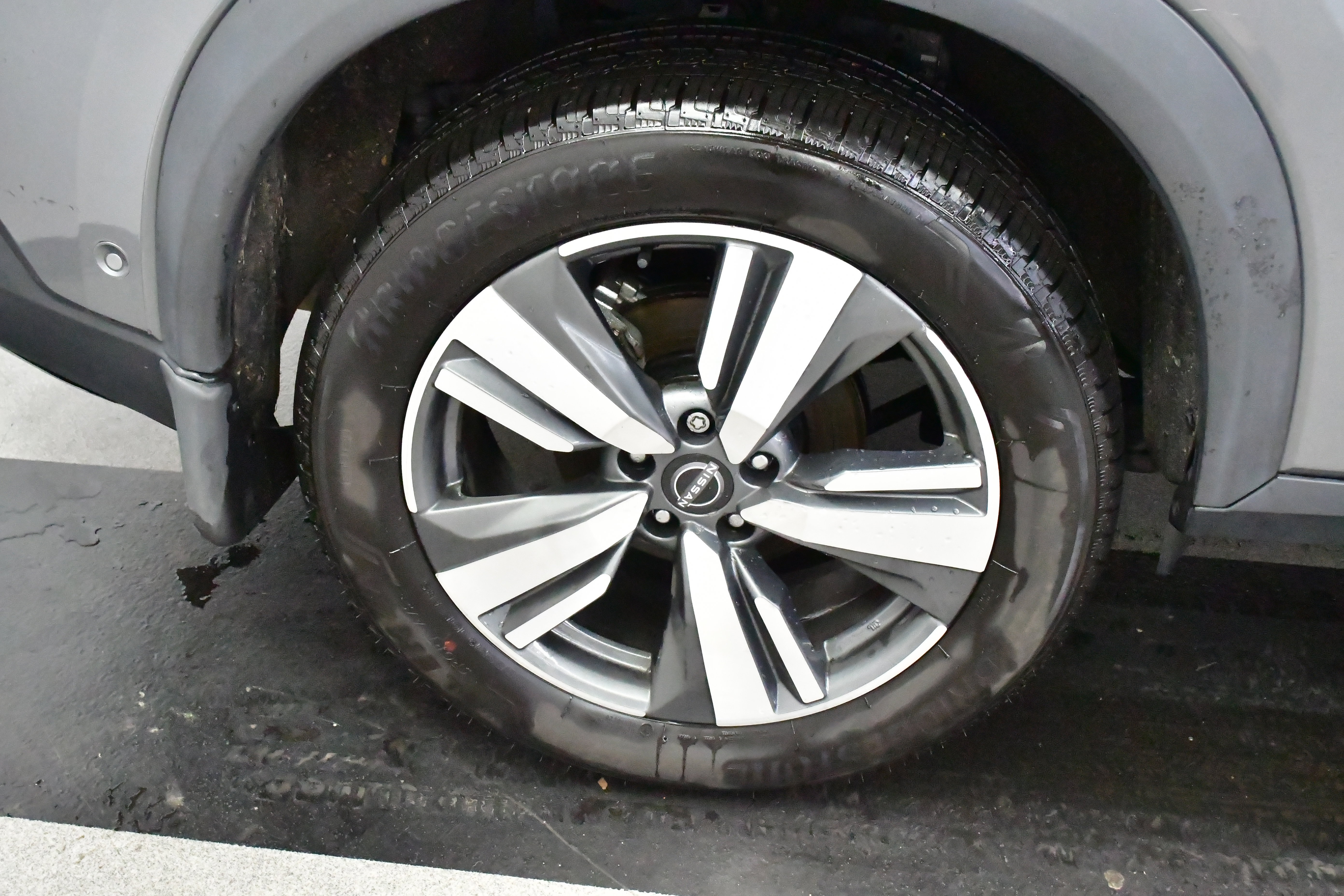 Used 2023 Nissan Rogue SL w/ SL Premium Package image 32