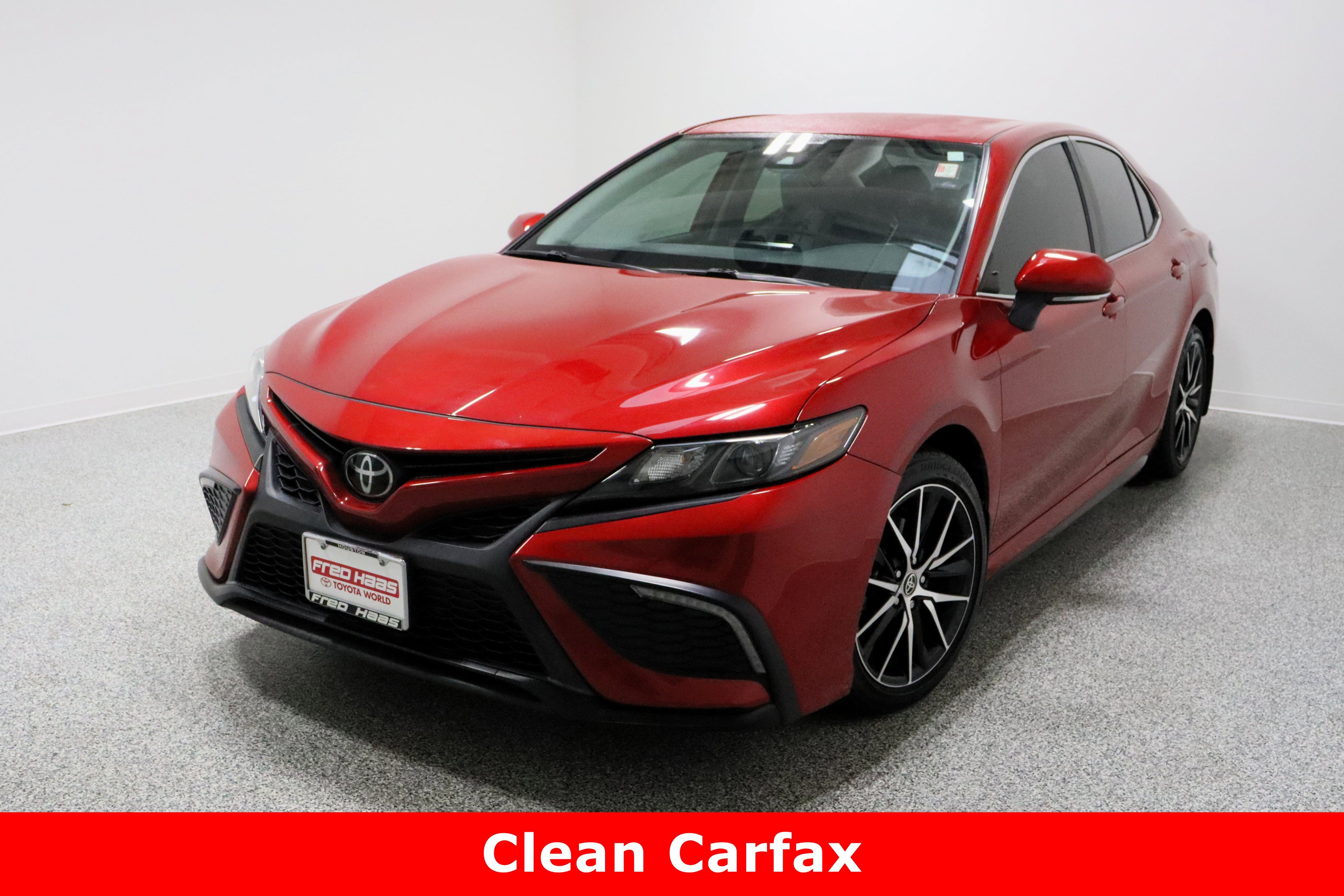 Certified 2023 Toyota Camry SE image 2