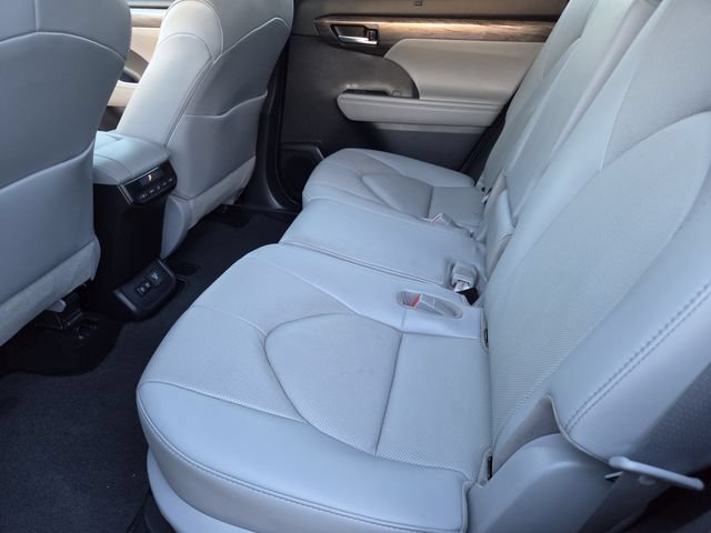Used 2020 Toyota Highlander Limited AWD/4WD image 24