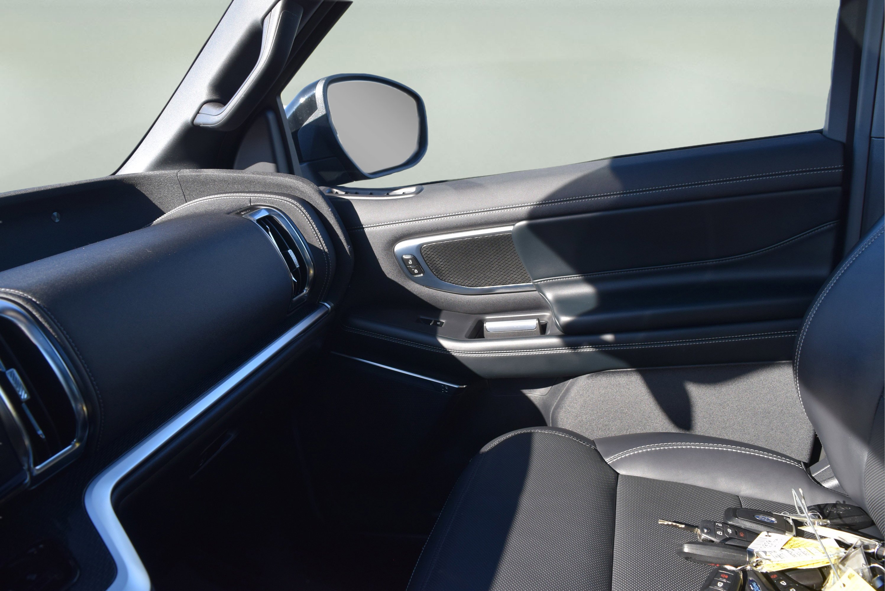 Used 2025 Ford Expedition Platinum w/ Stealth Performance Package image 21