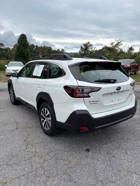 Used 2023 Subaru Outback image 8