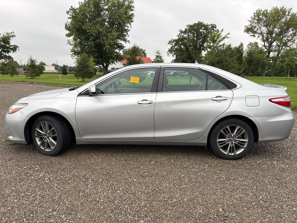 Used 2017 Toyota Camry SE FWD image 6