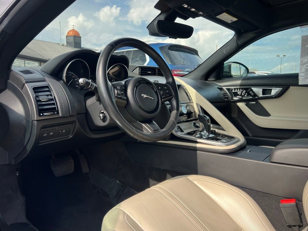 Used 2016 Jaguar F-TYPE Coupe image 29