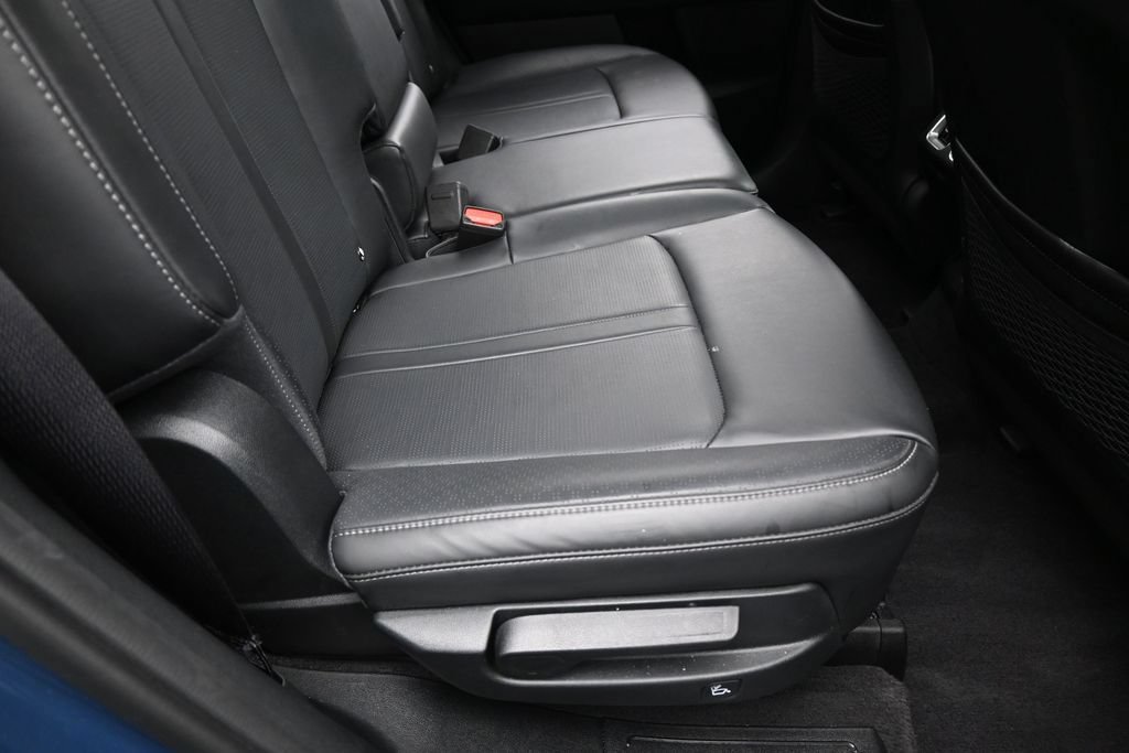 Used 2025 Kia Sorento S w/ Panoramic Sunroof Package FWD image 36