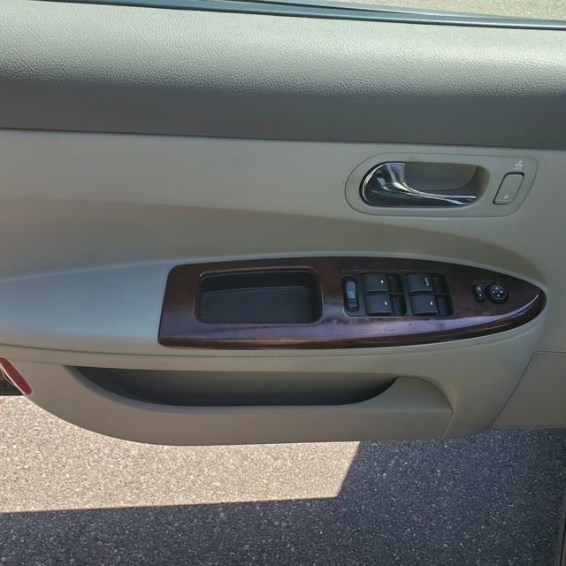 Used 2008 Buick LaCrosse CX image 12