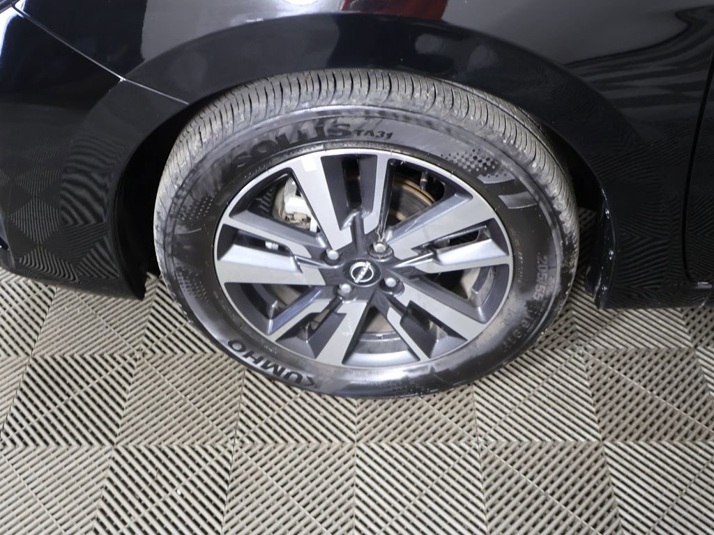 Used 2025 Nissan Versa SV image 14