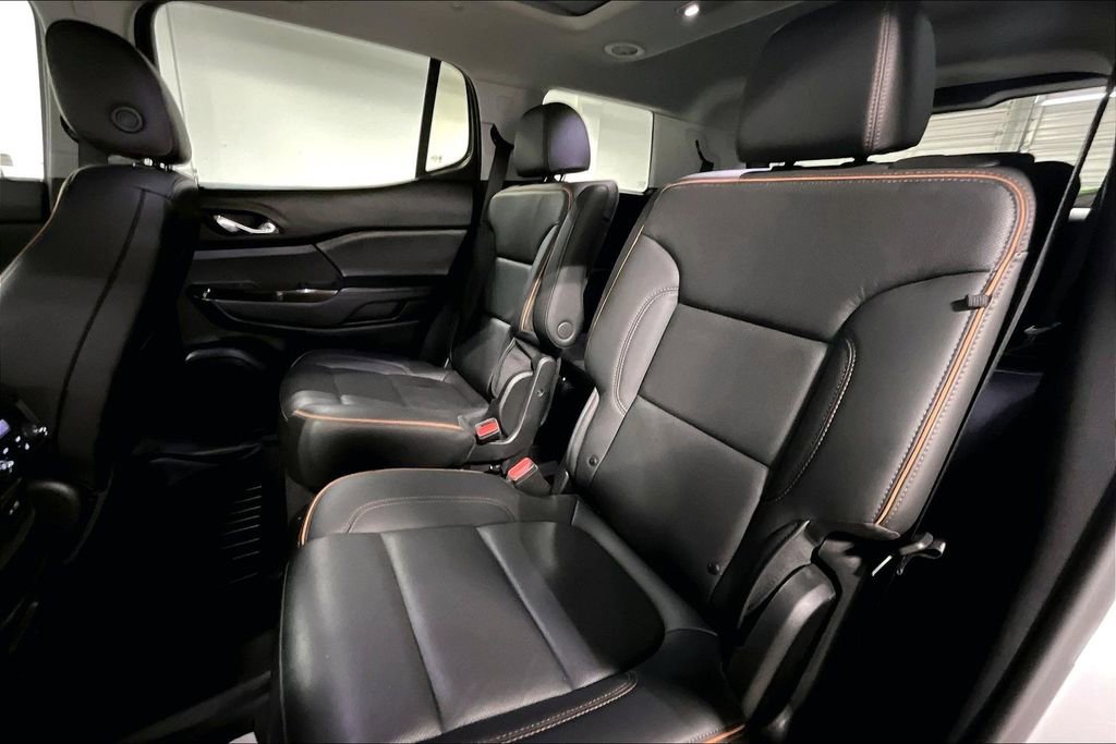 Used 2022 GMC Acadia AT4 w/ Technology Package image 36