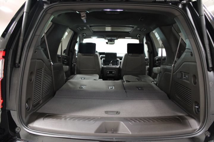 New 2026 GMC Yukon Elevation w/ Elevation Premium Package AWD/4WD image 17