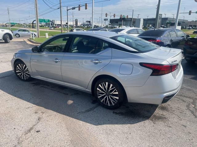 Certified 2024 Nissan Altima 2.5 SV image 5