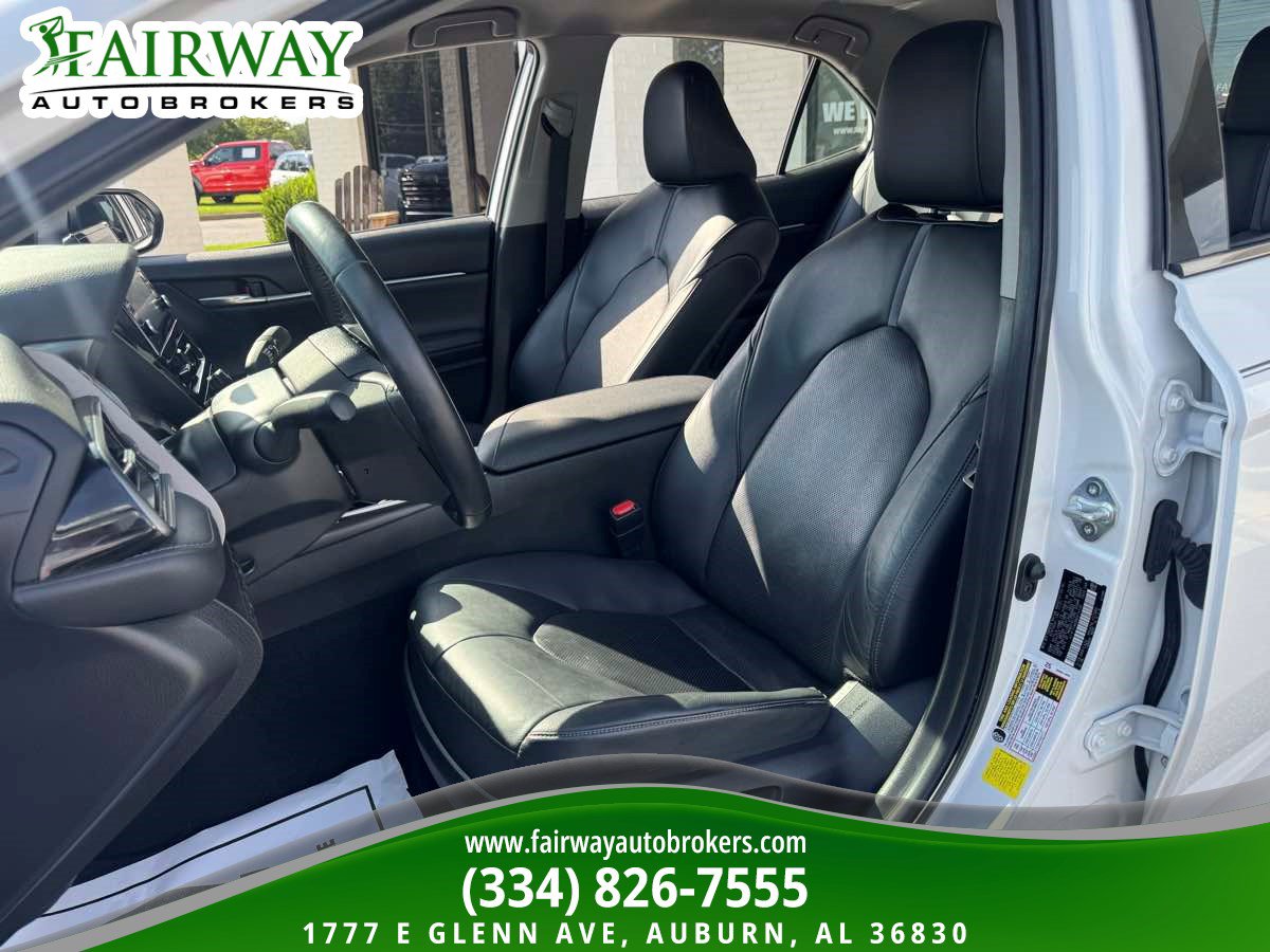 Used 2022 Toyota Camry XLE FWD image 10