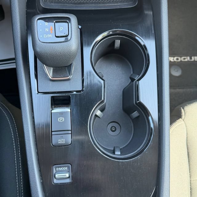 Used 2024 Nissan Rogue S FWD image 20