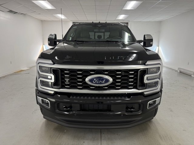 Used 2026 Ford F450 Platinum w/ Platinum Plus Package image 2