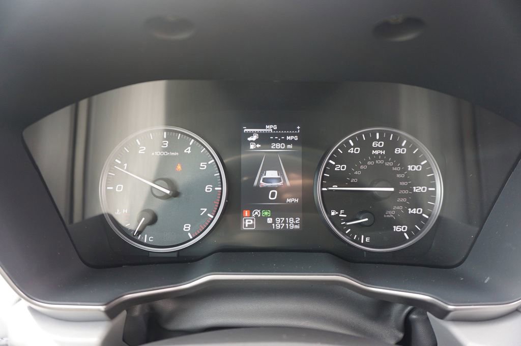 Used 2025 Subaru Outback Limited AWD/4WD image 7