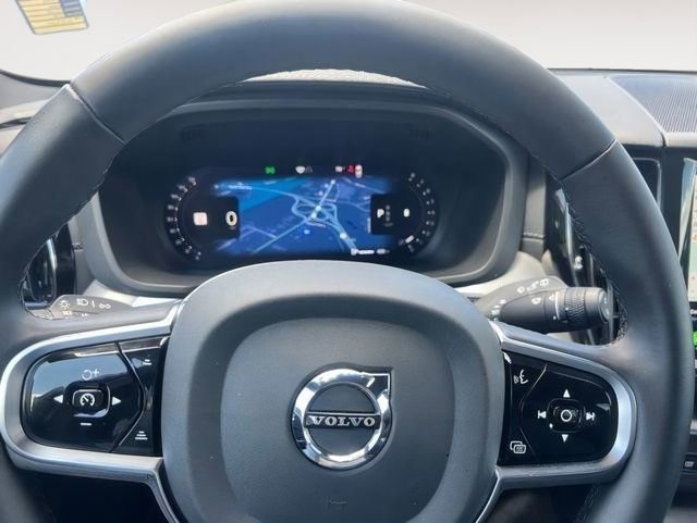 Used 2023 Volvo XC60 B5 Ultimate w/ Climate Package AWD/4WD image 12