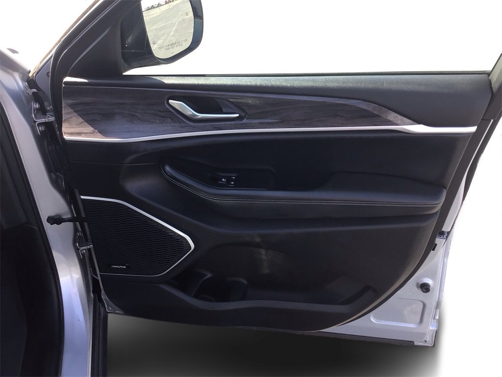 Used 2022 Jeep Grand Cherokee L Limited image 21