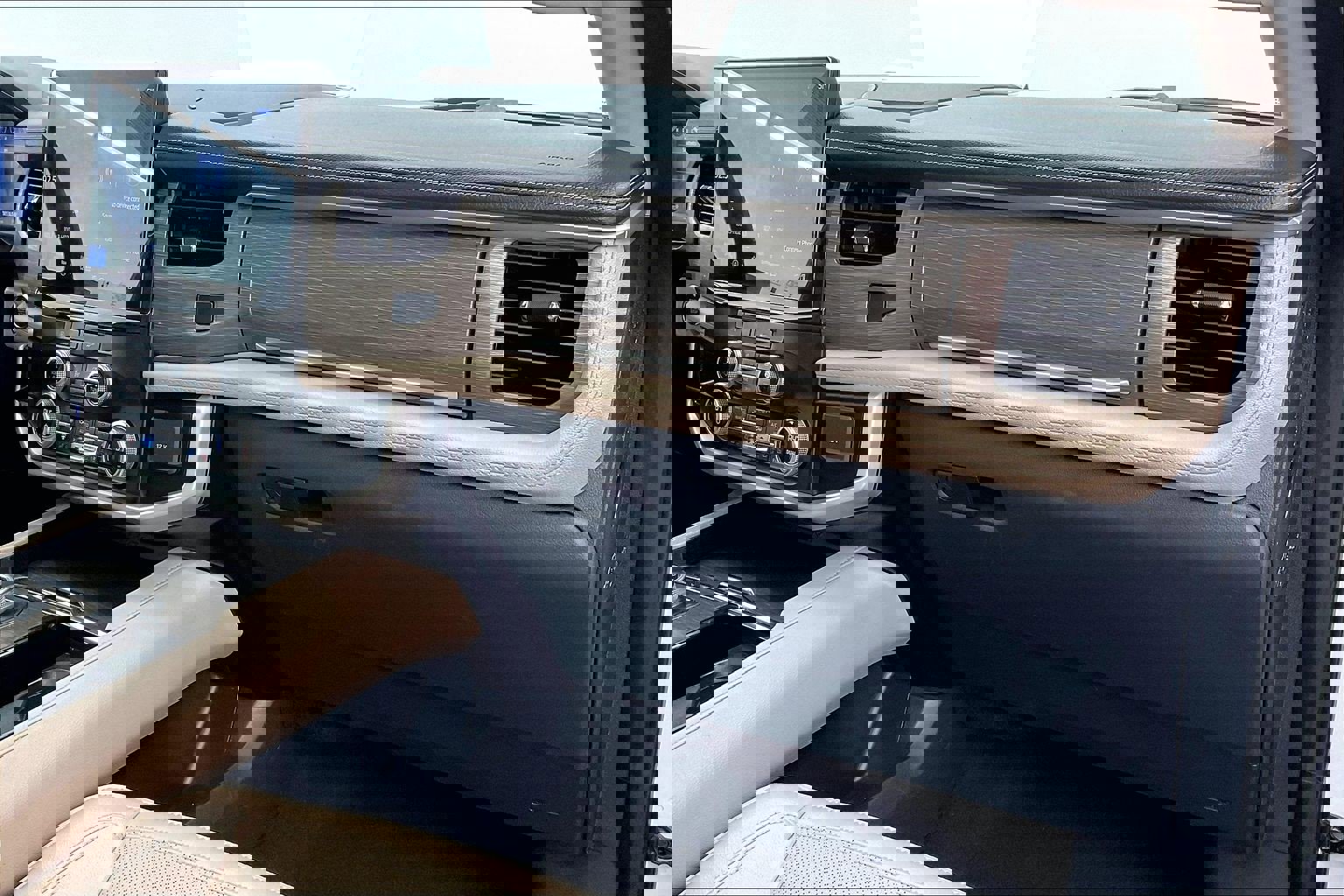 Used 2024 Ford Expedition Max Limited image 15