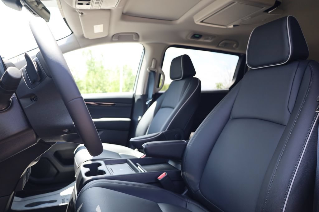 New 2026 Honda Odyssey Touring image 12