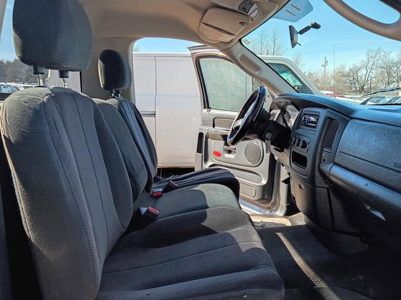 Used 2004 Dodge Ram 1500 Truck SLT image 25