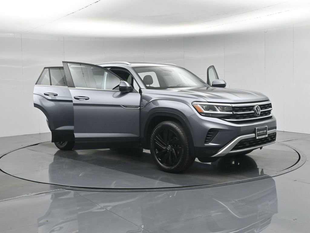 Used 2023 Volkswagen Atlas Cross Sport SE w/ Panoramic Sunroof Package image 37