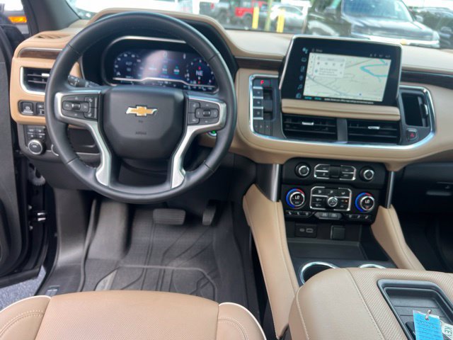 Used 2024 Chevrolet Suburban Premier AWD/4WD image 16