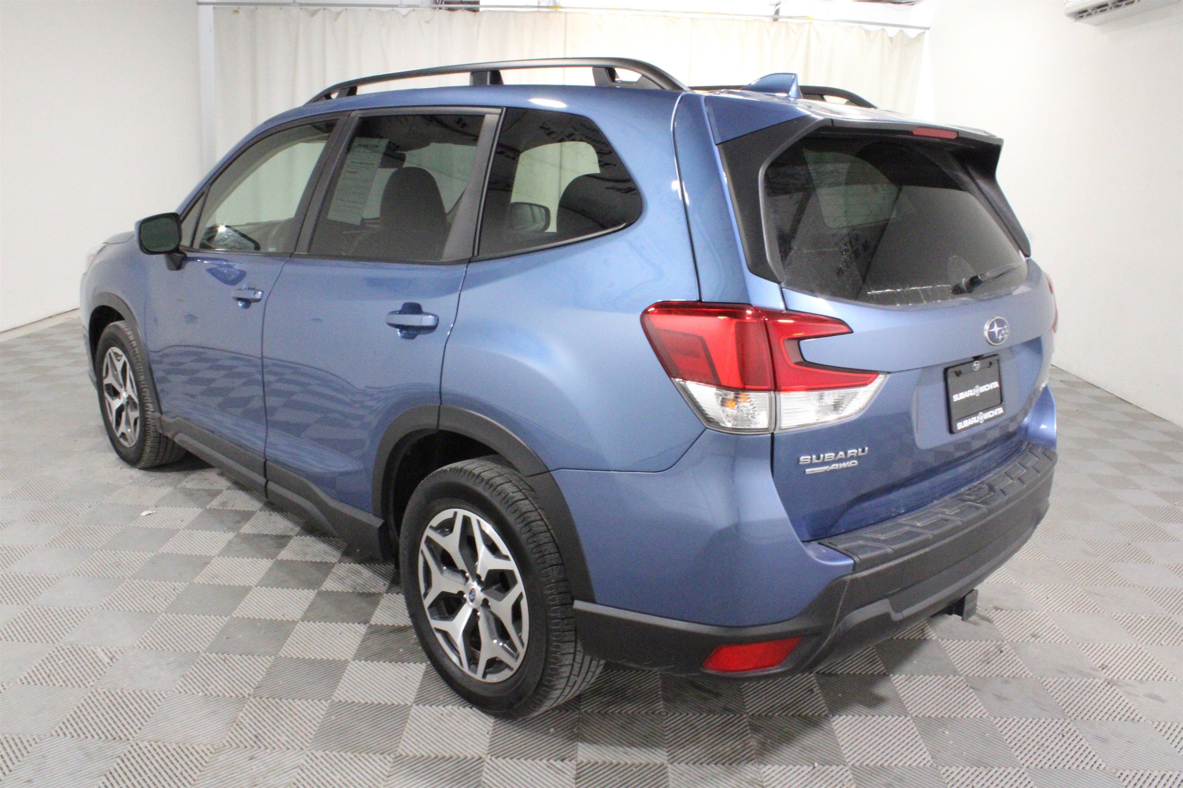 Used 2022 Subaru Forester Premium AWD/4WD image 29