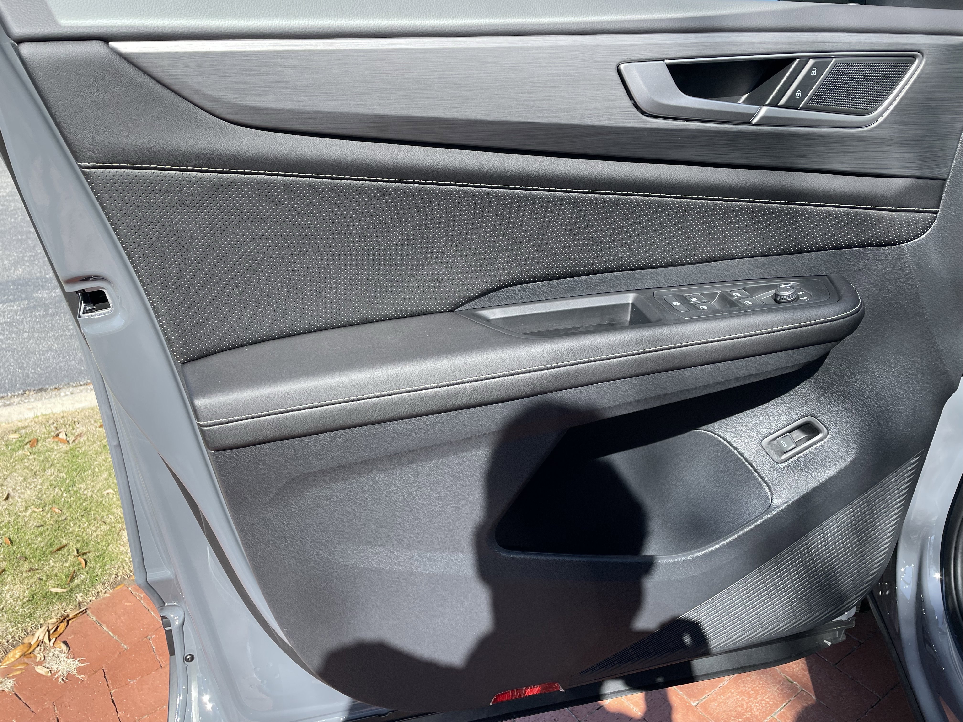 New 2026 Volkswagen Atlas Cross Sport SE image 14