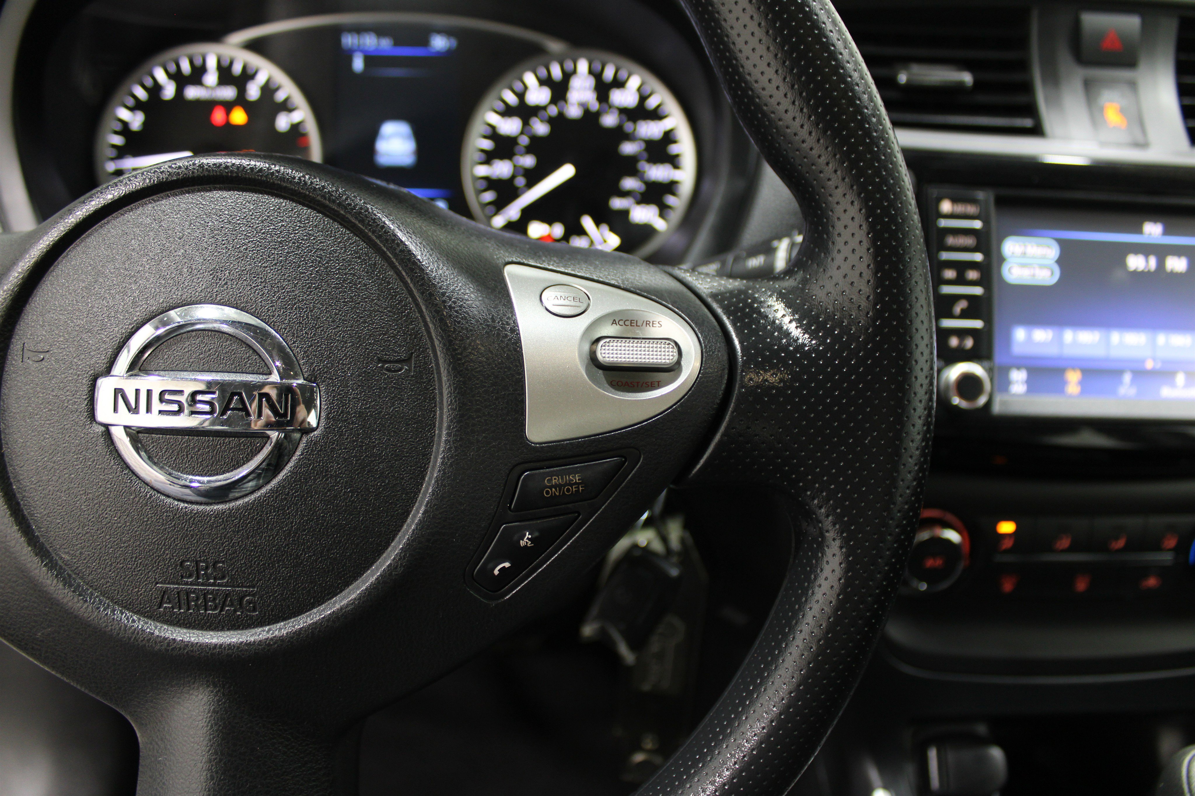 Used 2019 Nissan Sentra S image 11