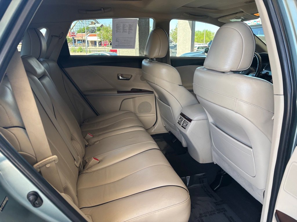 Used 2011 Toyota Venza w/ Leather Pkg FWD image 31