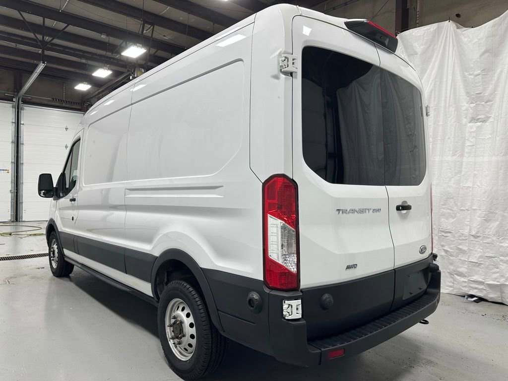 Used 2024 Ford Transit 250 148 Medium Roof Extended AWD w/ Load Area Protection Package image 5