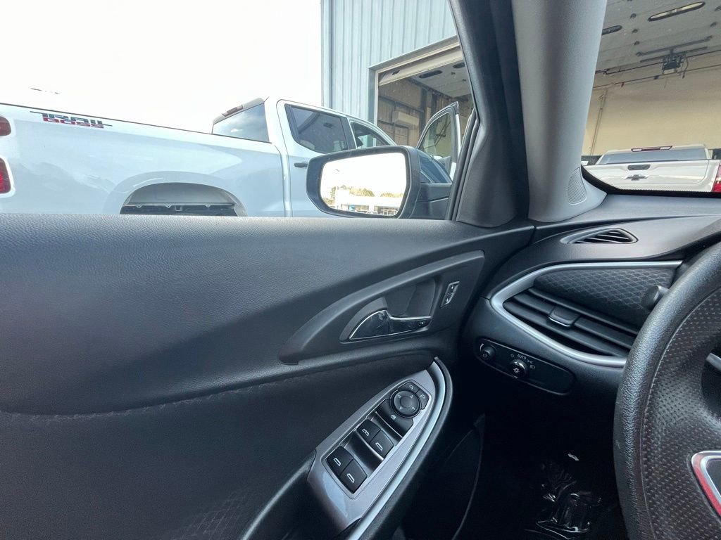 Used 2024 Chevrolet Malibu LT FWD image 18