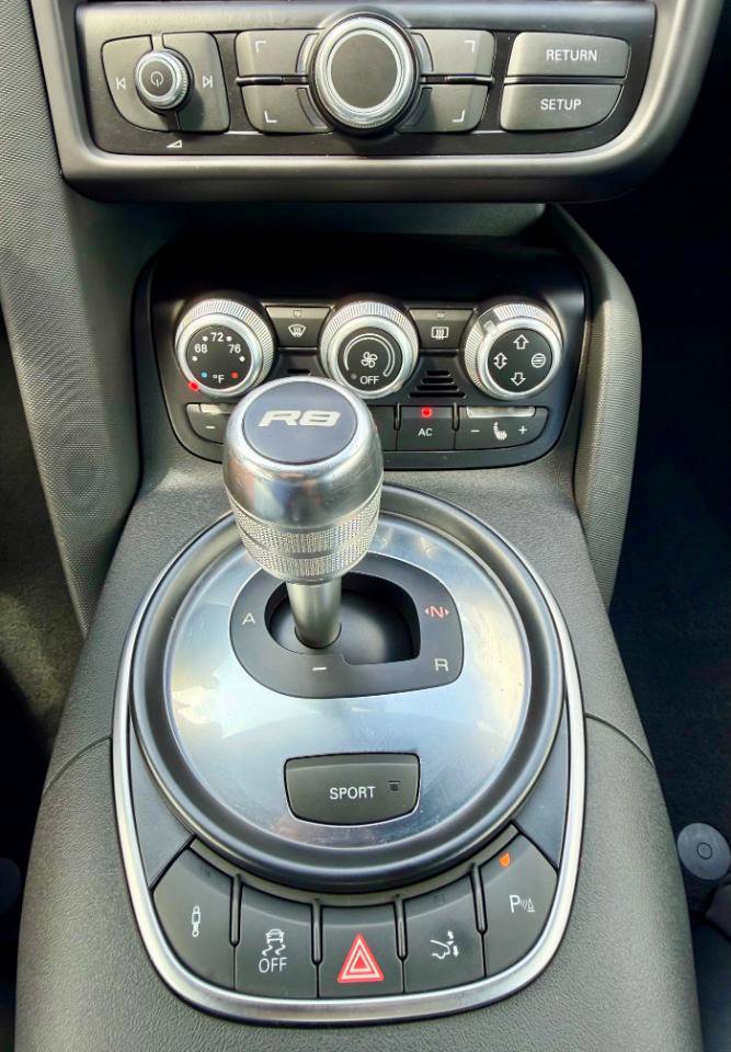 Used 2012 Audi R8 V8 AWD/4WD image 29