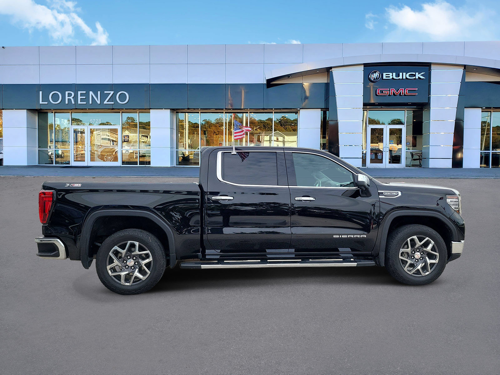 Used 2024 GMC Sierra 1500 SLT w/ SLT Premium Plus Package AWD/4WD image 4