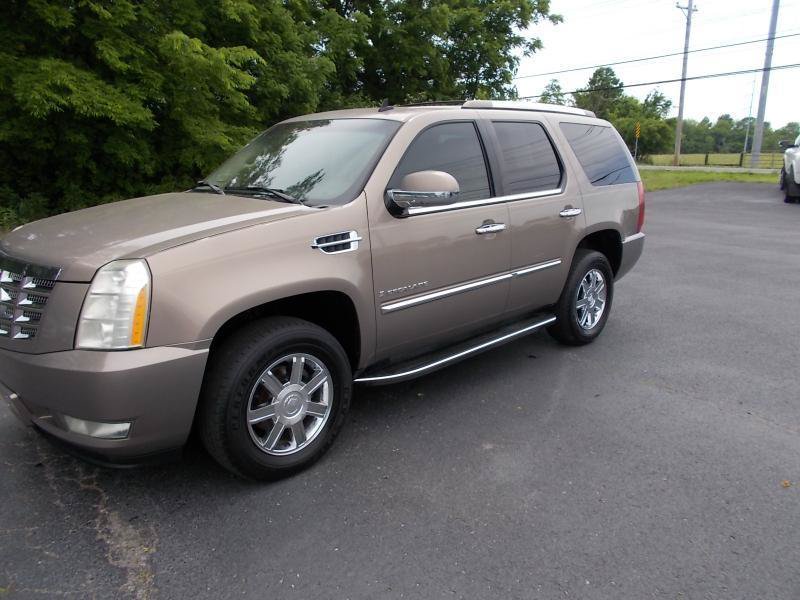 Used 2007 Cadillac Escalade AWD w/ Information Package image 7