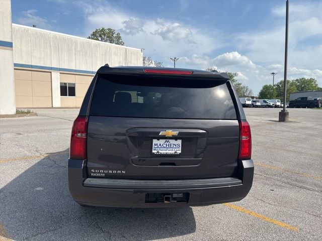 Used 2015 Chevrolet Suburban LT RWD image 4
