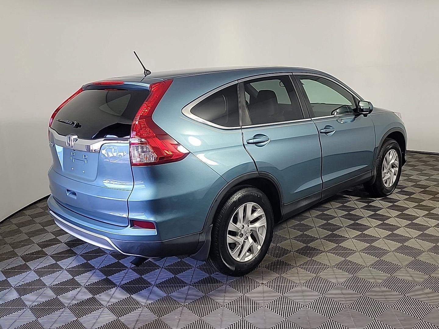 Used 2015 Honda CR-V EX image 4