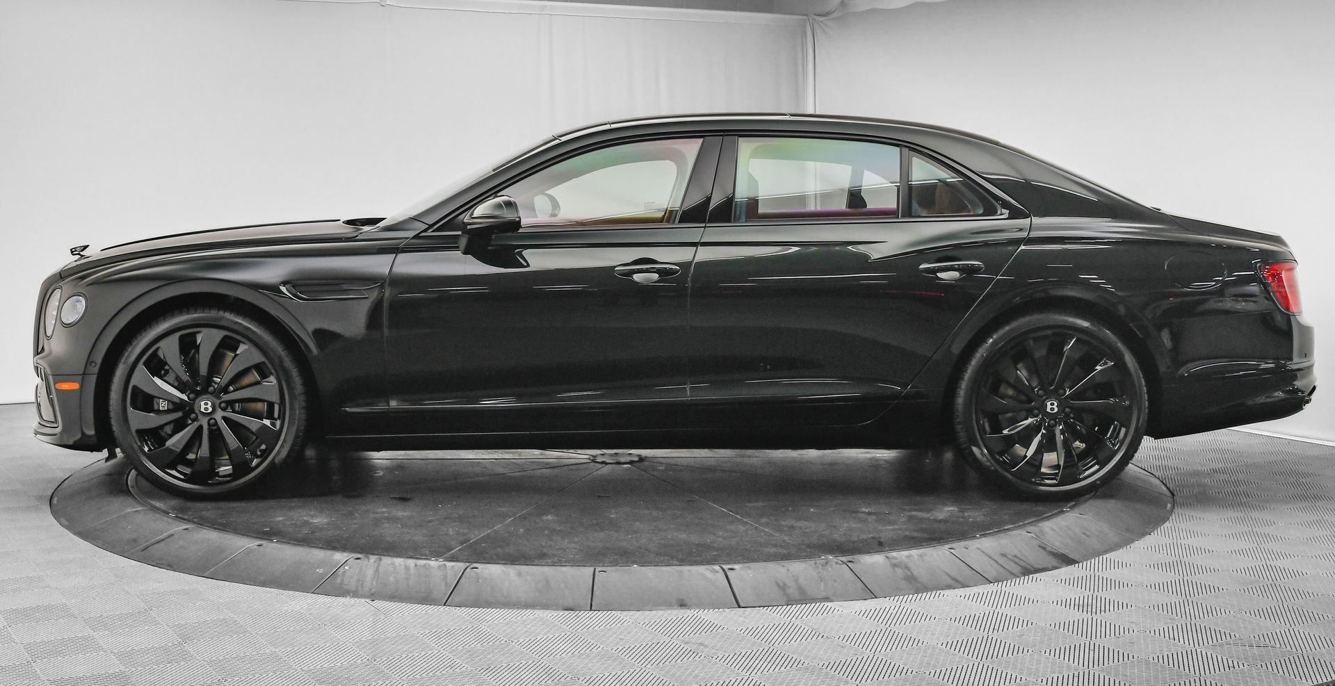 New 2026 Bentley Flying Spur Plug-In Hybrid image 9