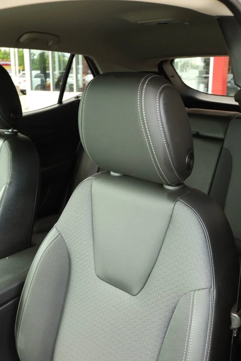 Used 2025 Buick Encore GX Preferred w/ Advanced Technology Package AWD/4WD image 17