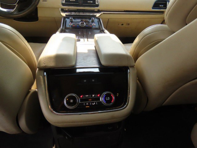 Used 2020 Lincoln Navigator L Reserve w/ Luxury Package image 21