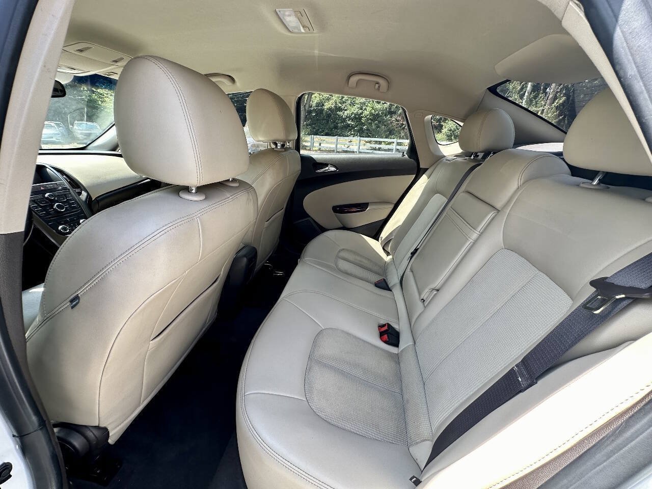 Used 2016 Buick Verano FWD image 12