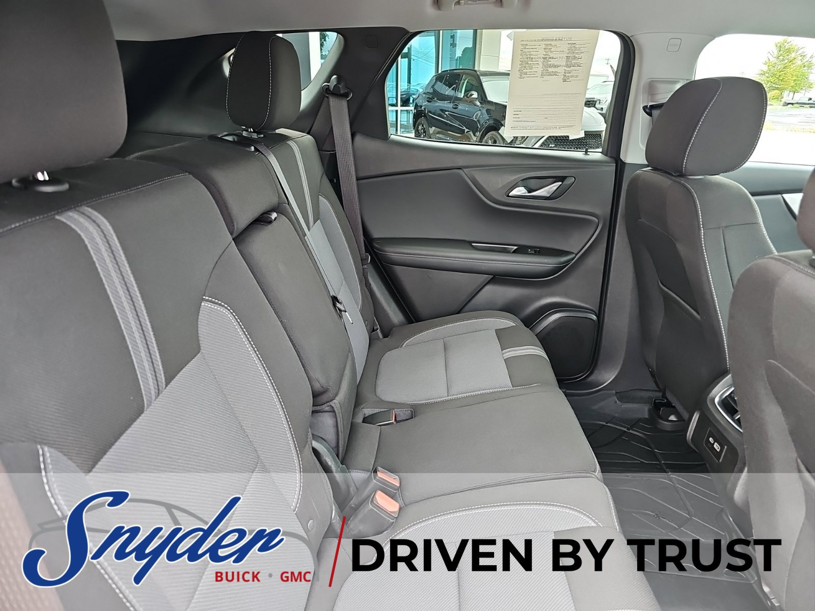 Used 2024 Chevrolet Blazer LT w/ Convenience Package FWD image 25