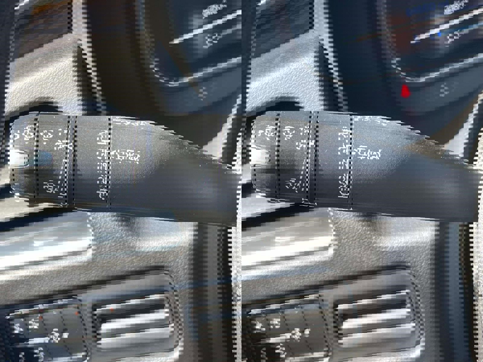 Used 2023 Chevrolet Suburban Premier AWD/4WD image 31