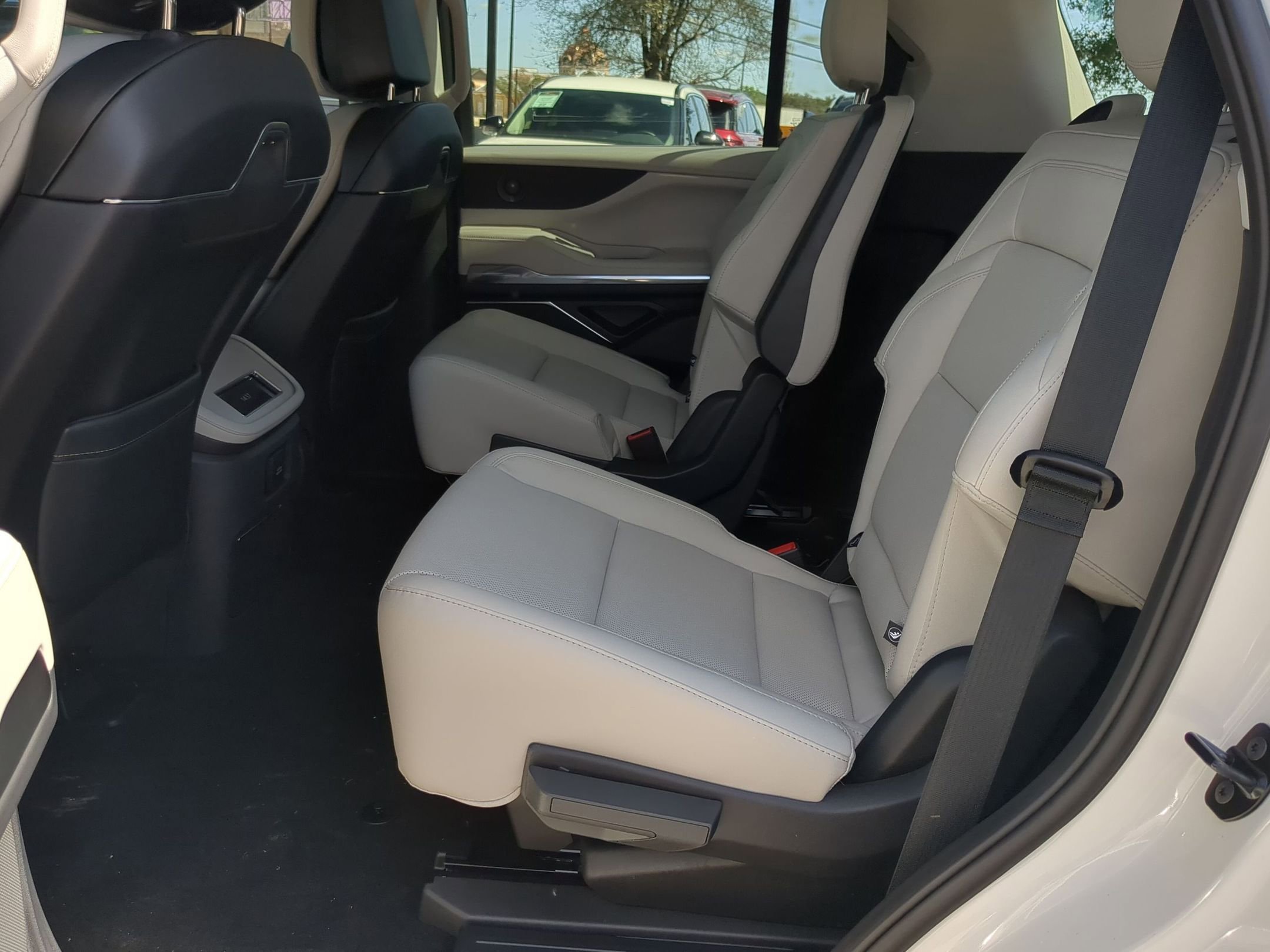 New 2026 Lincoln Navigator Premiere image 21