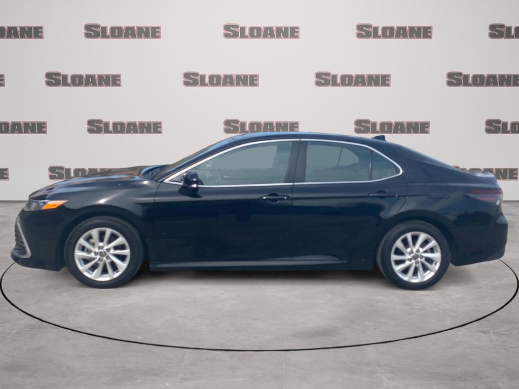 Used 2024 Toyota Camry LE FWD image 2