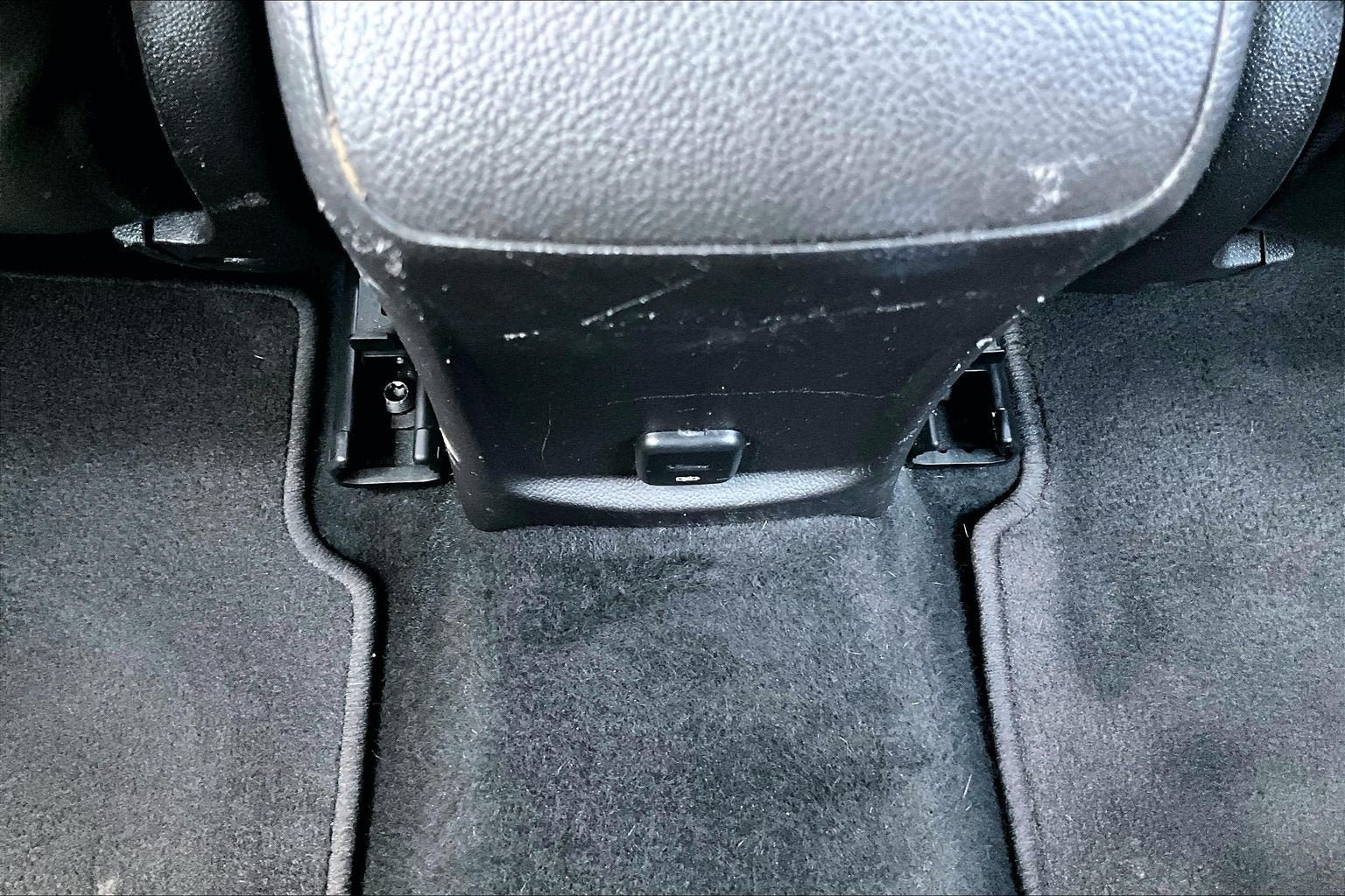 Used 2018 Chevrolet Cruze Premier FWD image 31