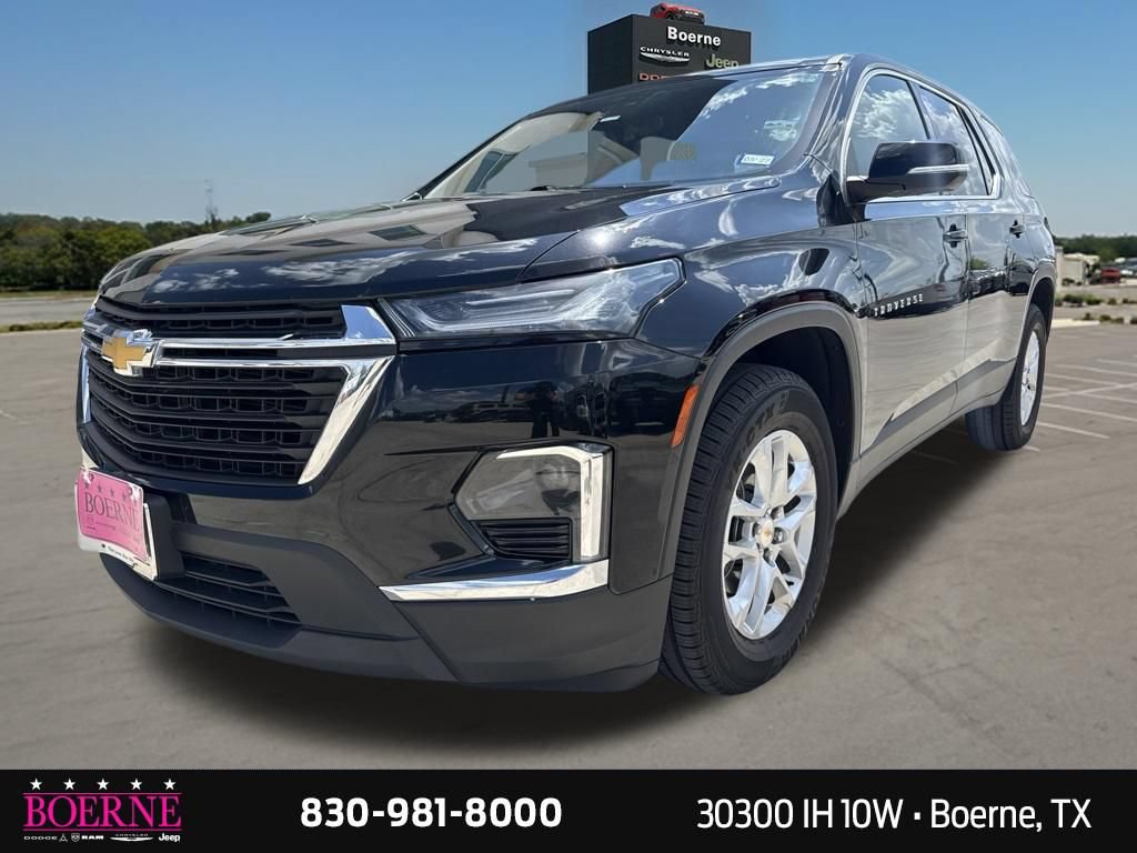 Used 2023 Chevrolet Traverse LS w/ Safety Package FWD image 3