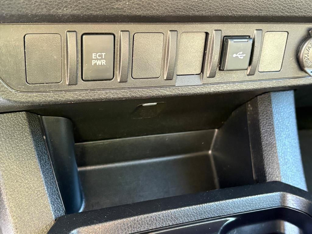 Used 2022 Toyota Tacoma SR AWD/4WD image 22