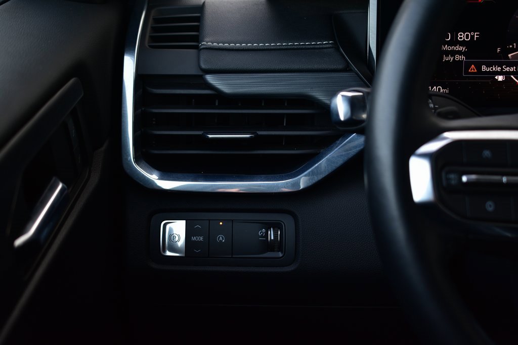 Used 2025 GMC Acadia Elevation image 37