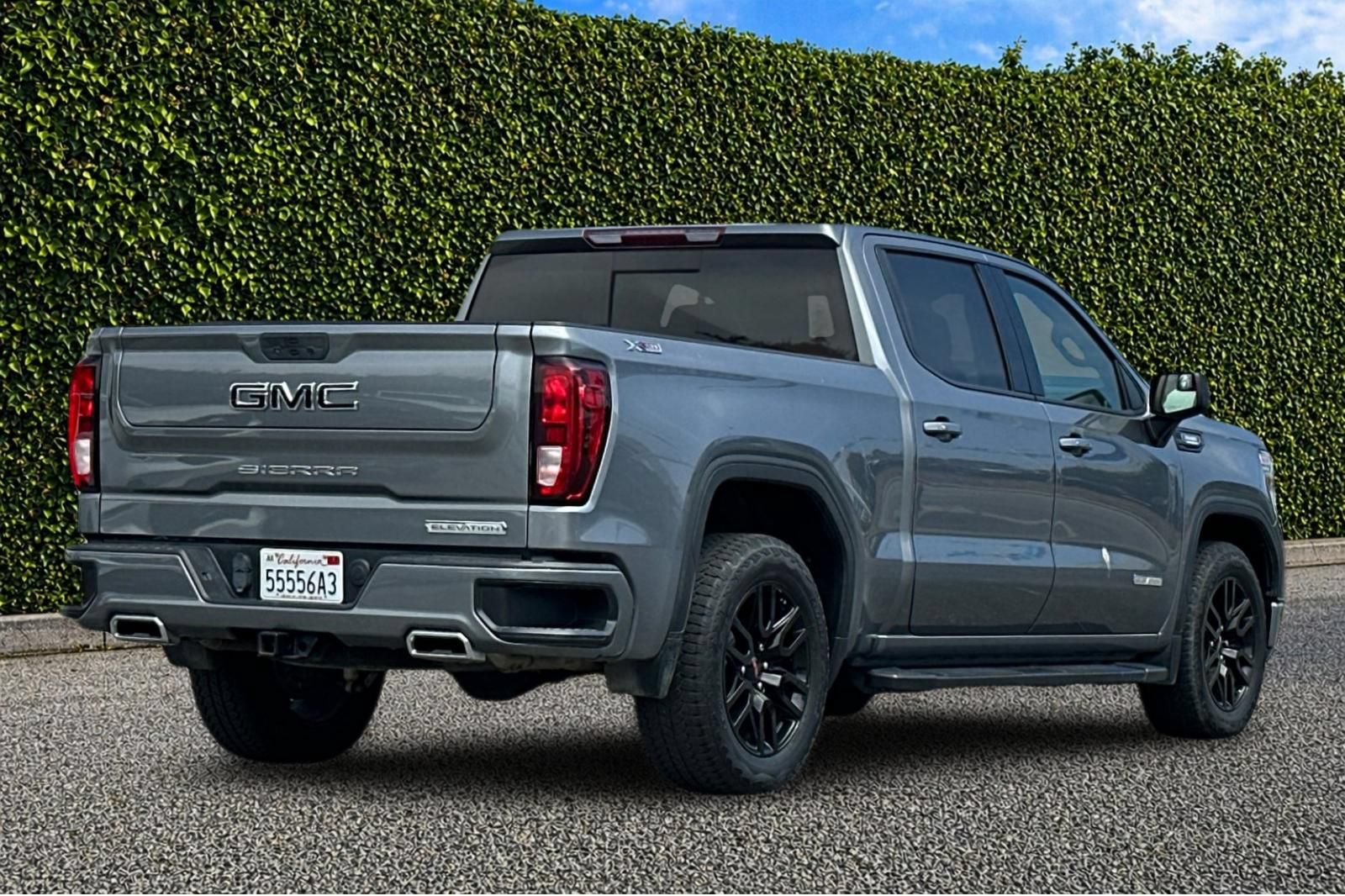 Used 2020 GMC Sierra 1500 Elevation w/ Elevation Value Package AWD/4WD image 4