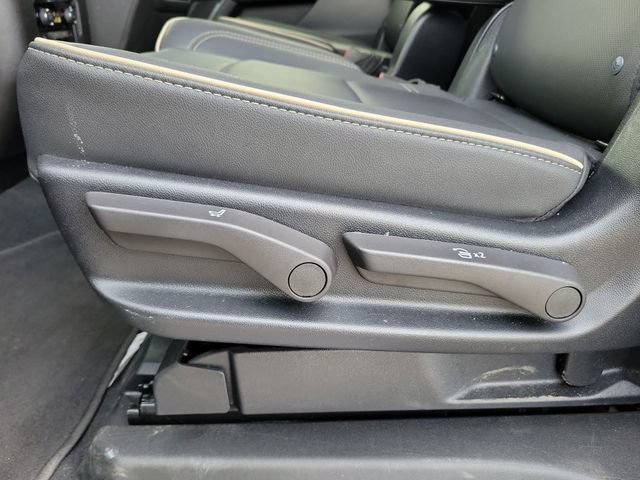 Certified 2025 Chevrolet Suburban Premier RWD image 15